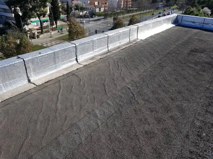 Avis et conseils techniques sur l’étanchéité du toit terrasse d’un immeuble situé à Montpellier dans l'Hérault