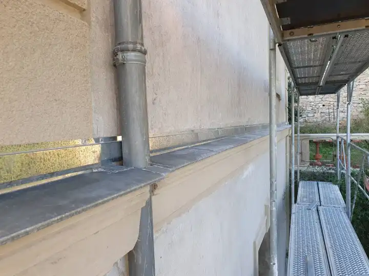Conseils sur une couverture en zinc sur une maison bourgeoise à Sète dans l’Hérault